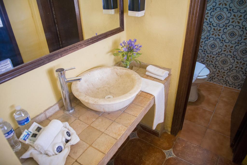 Casa De Las Columnas Mérida Kültér fotó