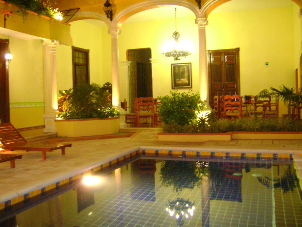 Casa De Las Columnas Mérida Kültér fotó